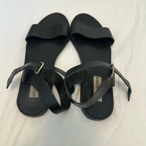Steve Madden Black Sandals - Picture 3 of 3